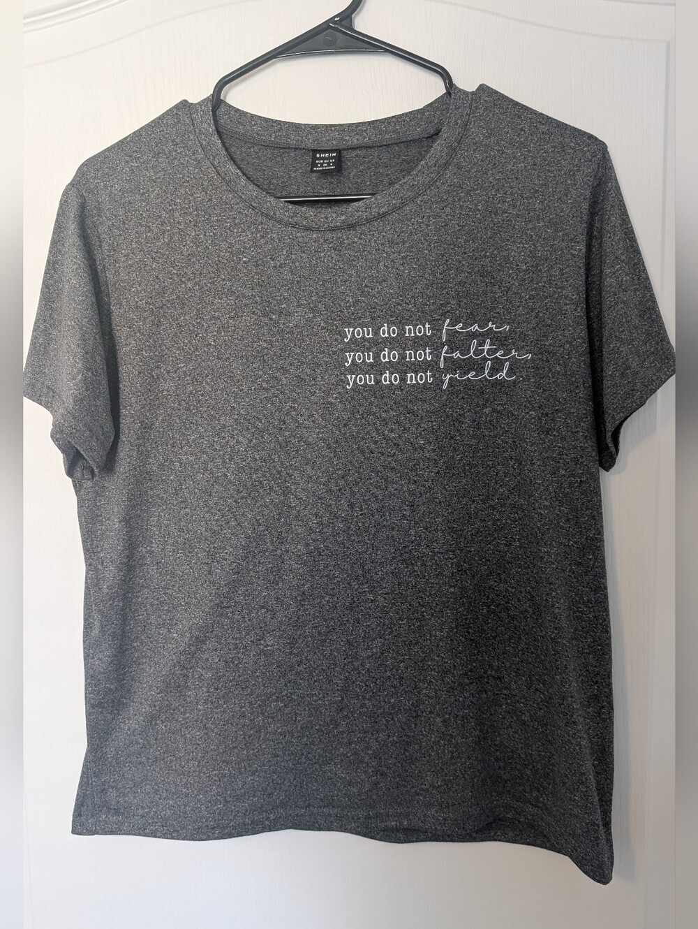 SHEIN ACOTAR/Throne Of Glass Graphic Tee Size Small